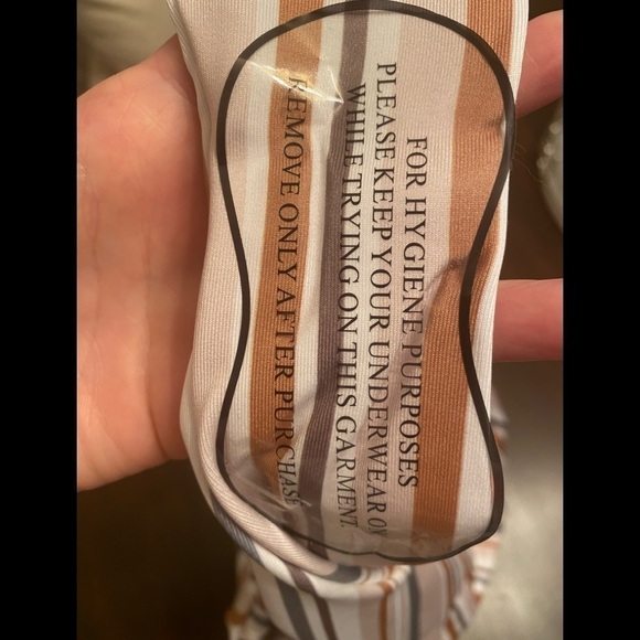 IMAGINE perry high waisted bikini bottoms - Picture 5 of 5